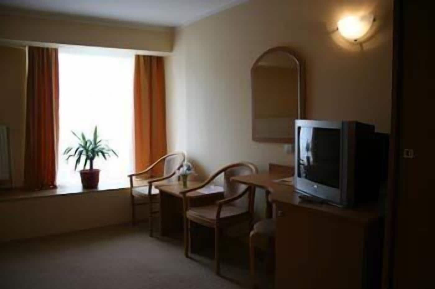 Hotel Apollo Central Сибиу Экстерьер фото