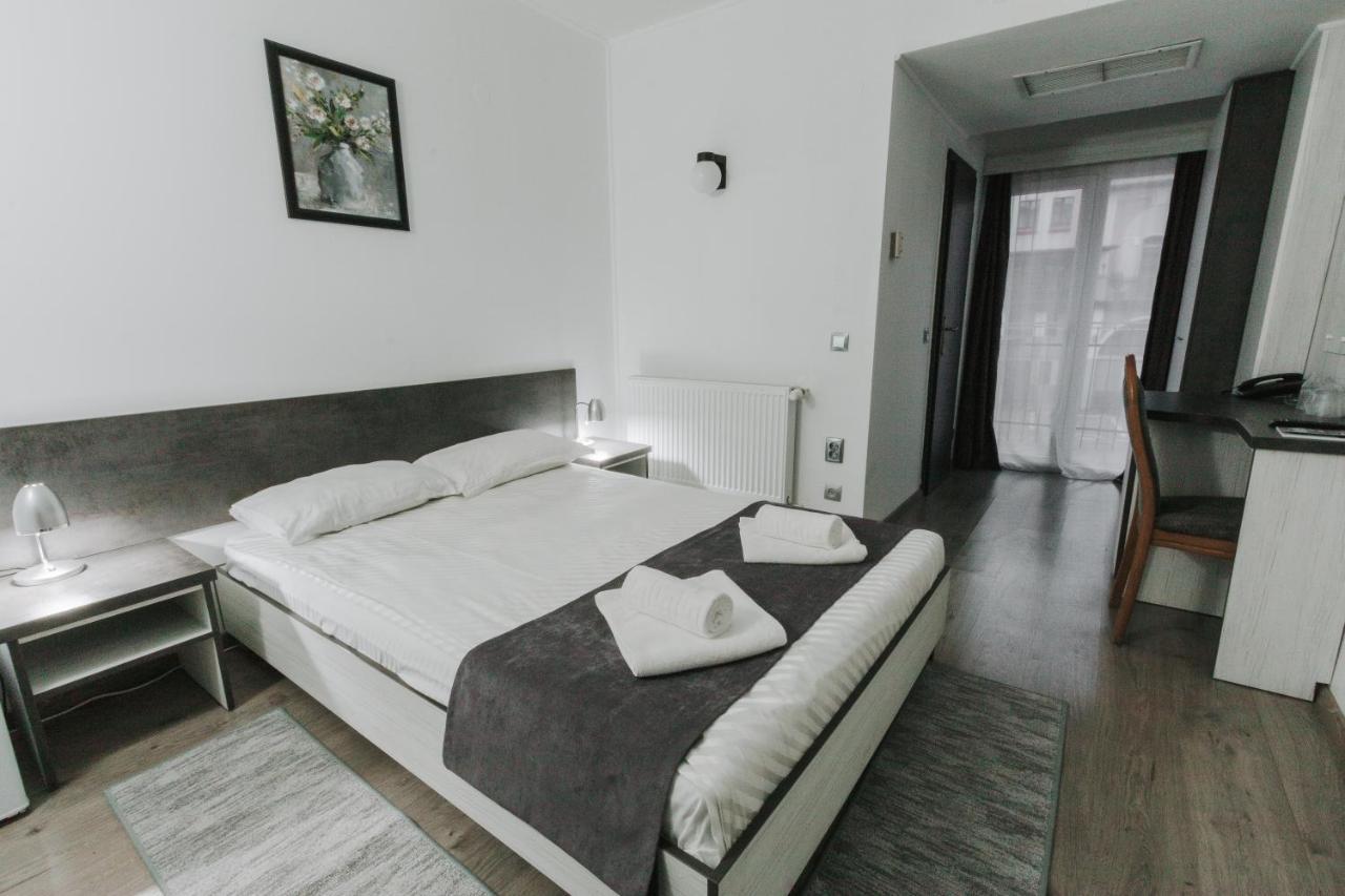 Hotel Apollo Central Сибиу Экстерьер фото