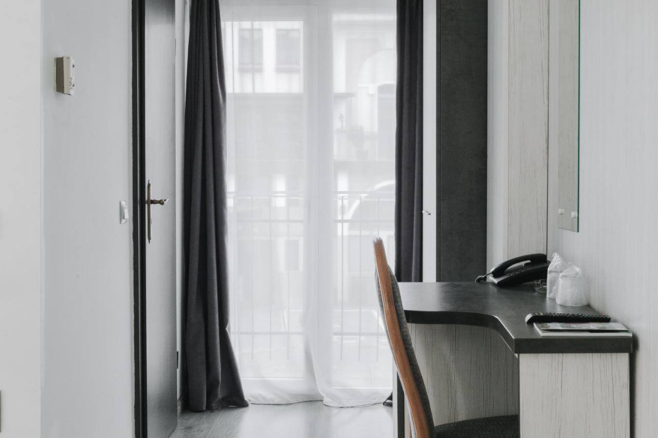 Hotel Apollo Central Сибиу Экстерьер фото