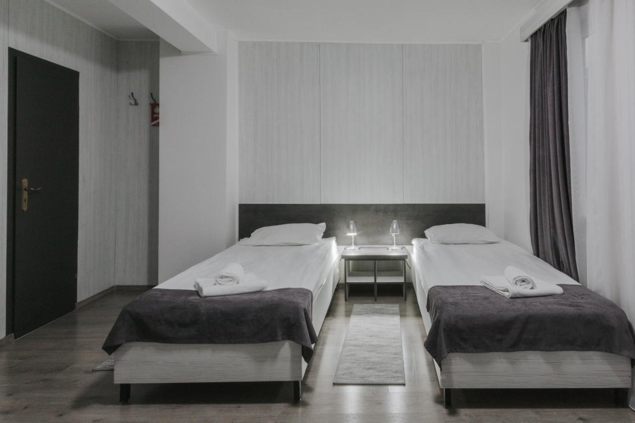 Hotel Apollo Central Сибиу Экстерьер фото