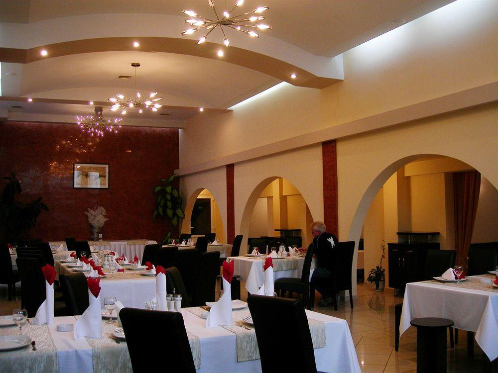 Hotel Apollo Central Сибиу Экстерьер фото