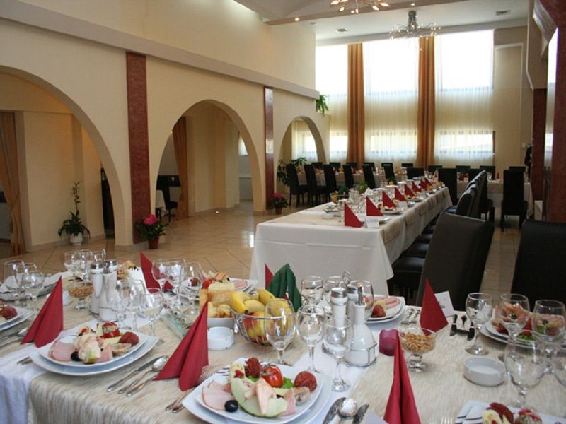 Hotel Apollo Central Сибиу Экстерьер фото